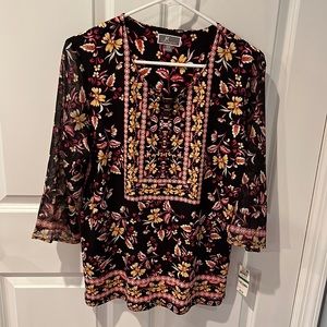 Floral 3/4 sleeve shirt